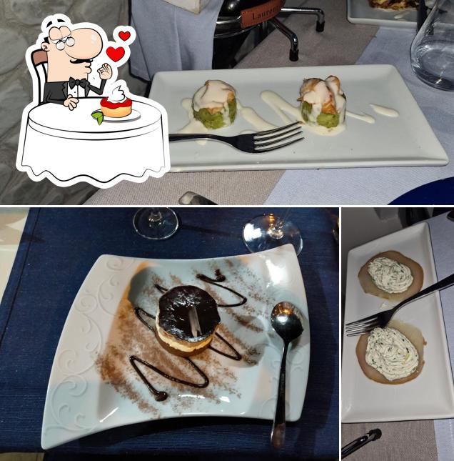 Tartufo Di Mare serve un'ampia varietà di dessert