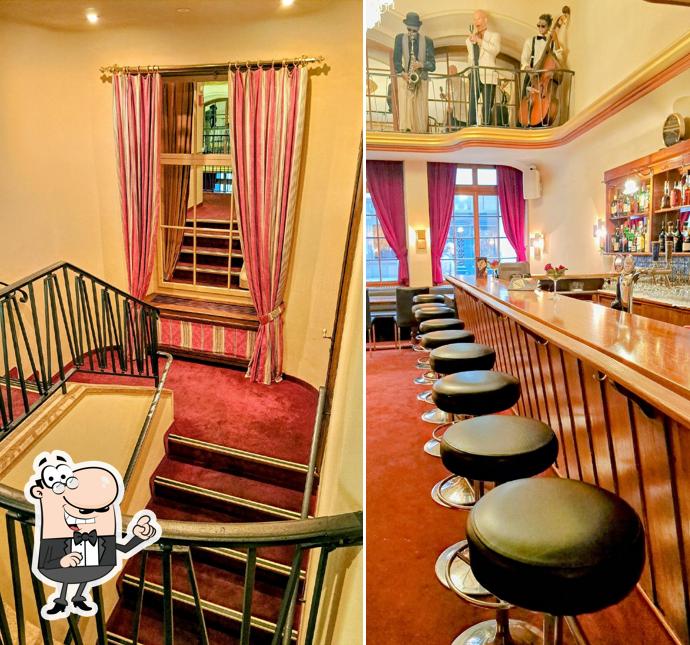 Gli interni di Splendid Piano Bar