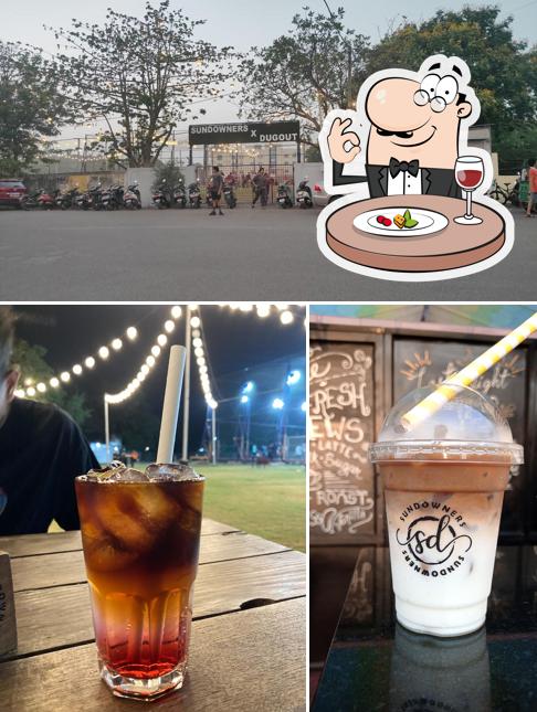 The photo of Dugout Turf & Sundowners Cafe’s food and exterior