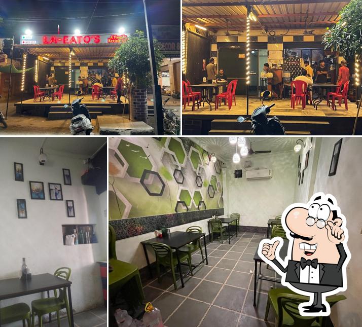 The interior of LA - EATO'S CHICKEN TOWN