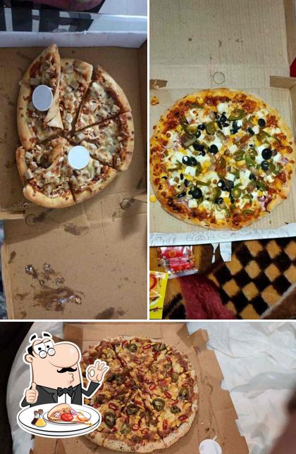 Order pizza at Pizza Tree