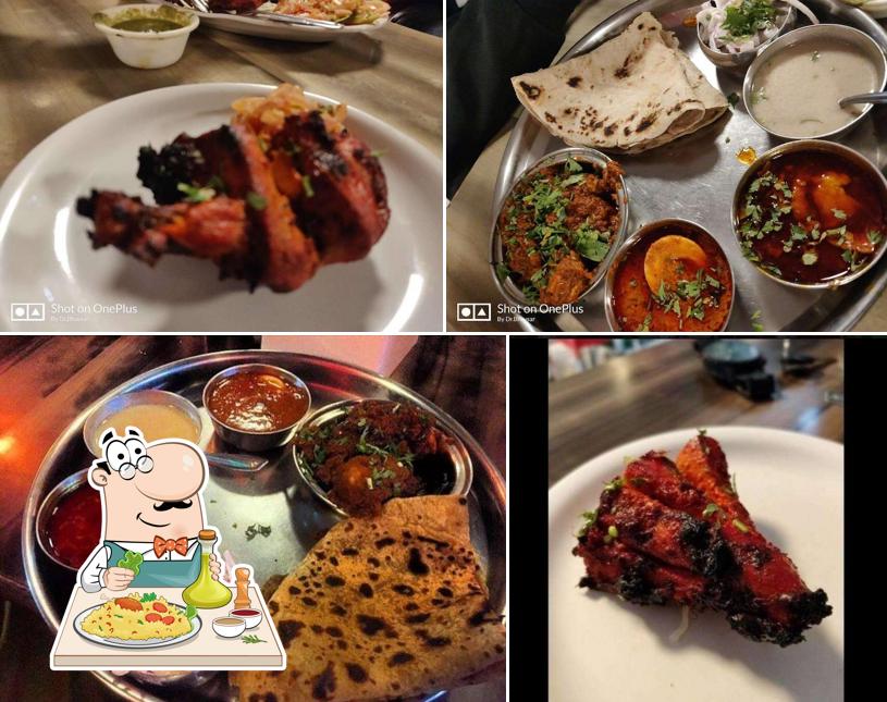 Food at Kolhapuri Katta