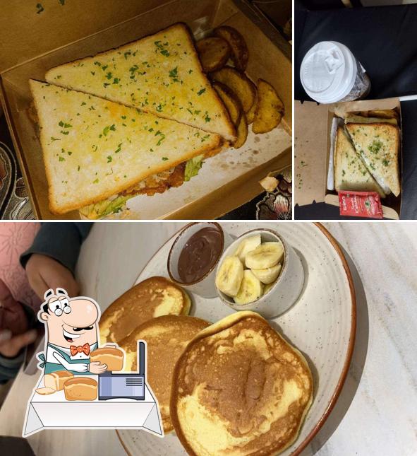 Garlic bread at KEFI Eatery & Cafe