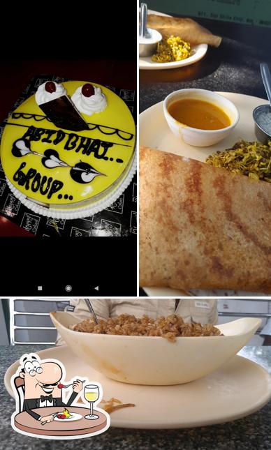 Food at AL.AMEEN CANTEEN