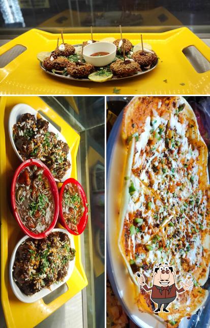 Food at Akola Food Mall