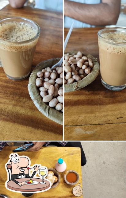Food at Aladipattiyan Karupatti Coffee - Tambaram Corporation