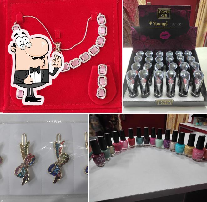 Real Look Beauty Parlour & Cosmetics Store