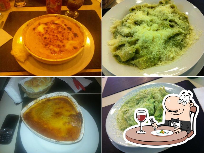 Comida em Pizzaria Casella