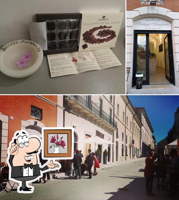 Siediti a un tavolo di Bottega Margherita