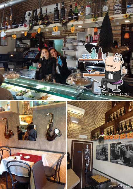 Siediti a un tavolo di Caffé Margherita