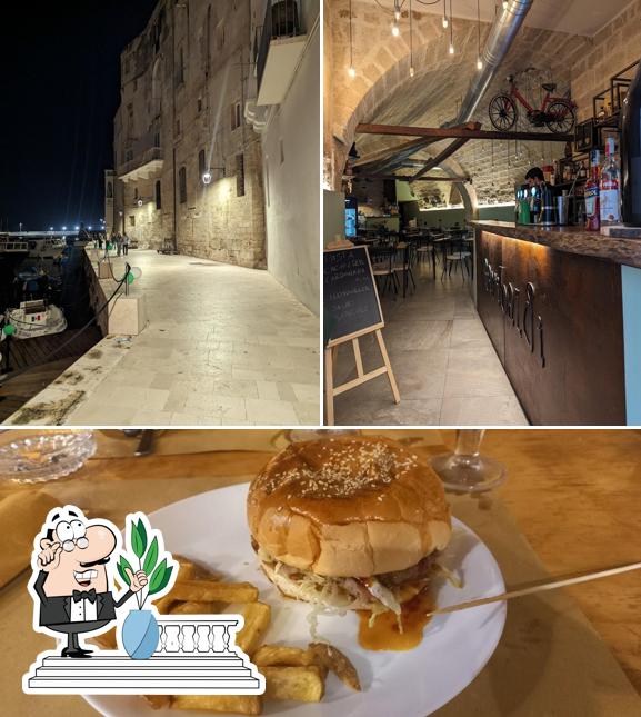 La esterno e cibo del ristorante