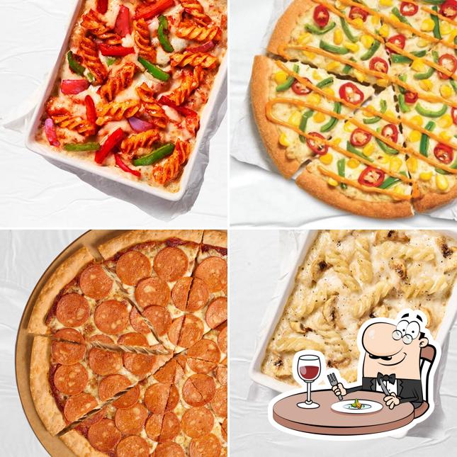 Meals at Pizza Hut RMZ Hitech City Main Rd Madhapur, Hyderabad