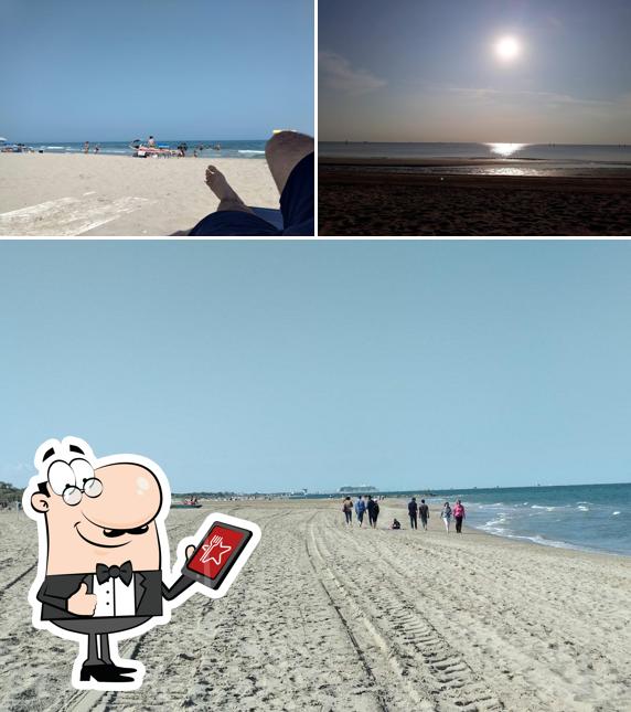 Guarda la parte esterna di Bagno Nariz