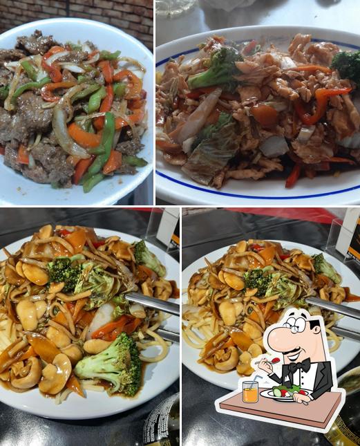 Yakisoba em Comida Oriental Fils