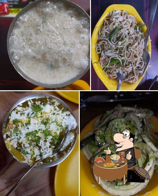 Pho at HR 05 Food Plaza