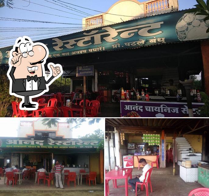 The interior of Anand Restaurant New Seloo (OLD & ORIGINAL) डेनी महाराज (लालू की दाल)