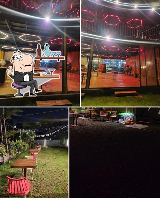 Check out how Cafe Motogaze looks inside