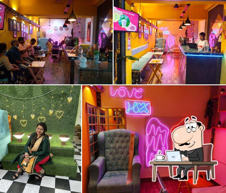 The interior of HEAVEN OF CHAI - HOC 2.0 - Restaurant, Chinese and Indian, Live Song, Clubbing !