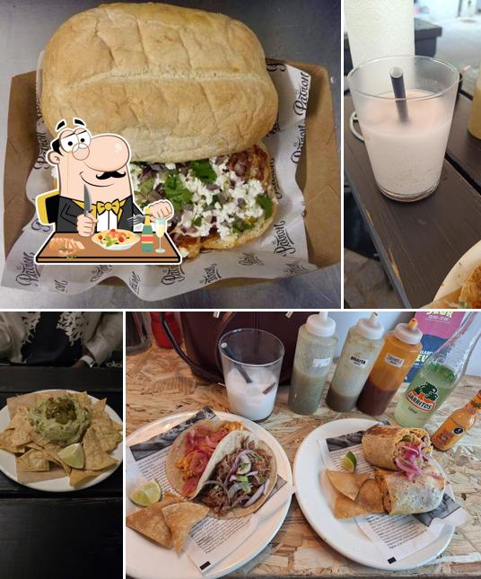 Panino con maiale stirato al Patrón Tacos & Bar