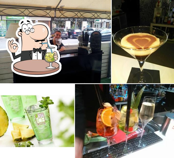 Goditi un drink dal menu