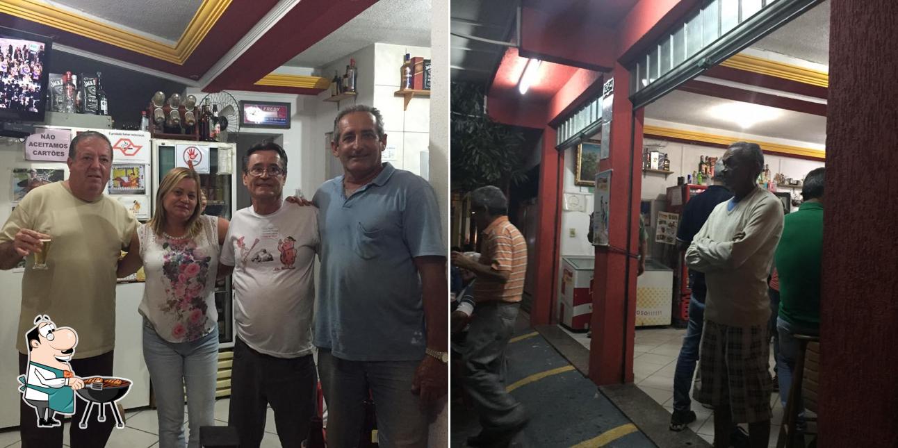 Look at the picture of Fredy Bar e Lanchonete