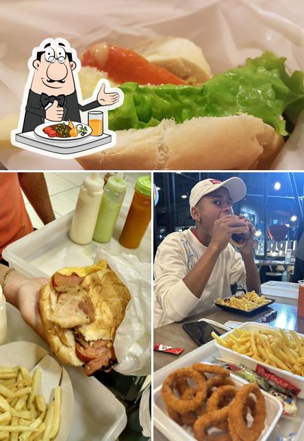 Platos en Flipper Lanches