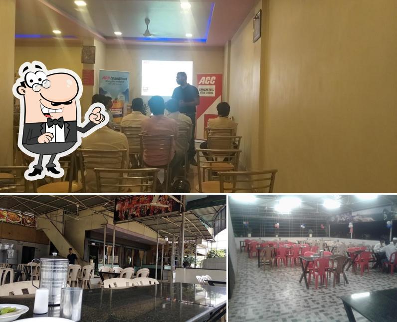 Check out how Hotel Mauli Park Veg Restaurant Karad looks inside