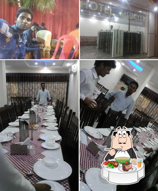 See this picture of Hotel Mid City