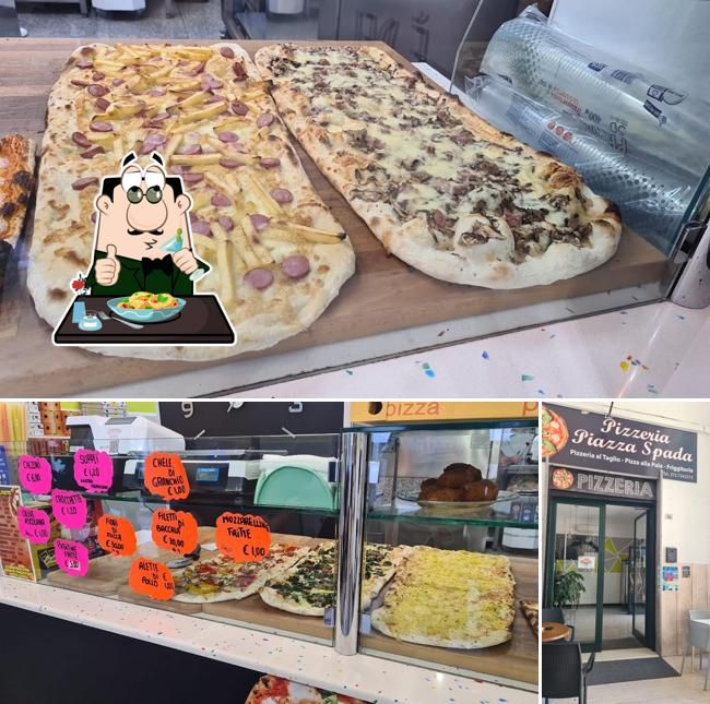 Guarda la foto che presenta la cibo e interni di Pizzeria Piazza Spada