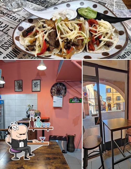 La immagine della interni e cibo di Sombrero Bologna