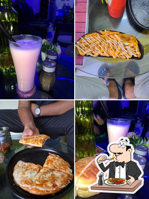 Food at BREAK LO CAFE