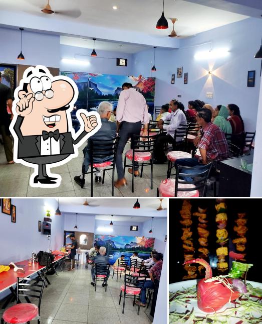 The picture of Bagga food factory’s interior and food