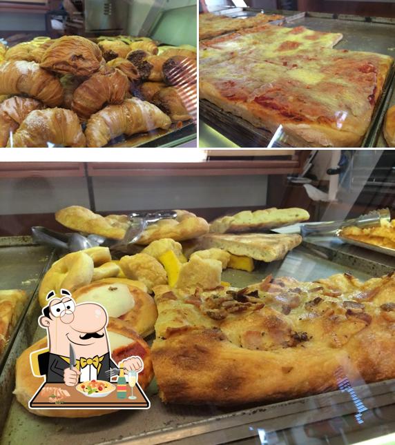 Platti al Pizza E Companatico Di Paci Paolo