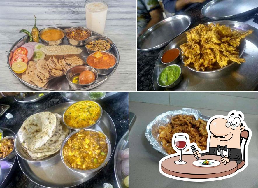 Food at New Kathiyawadi dhaba