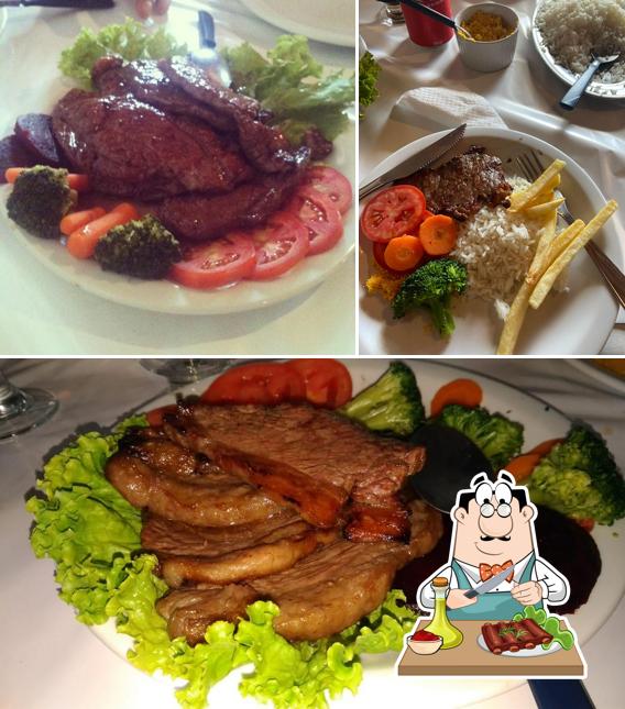 Escolha pratos de carne no Restaurante Casa Nossa