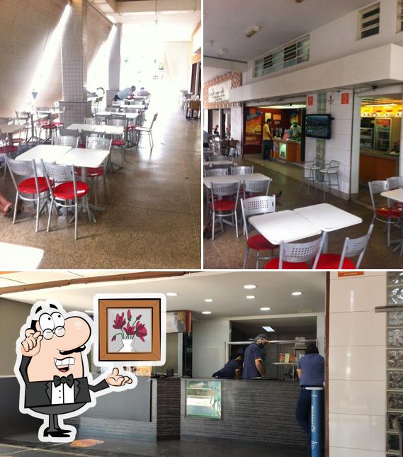 O interior do Giraffas 302 norte