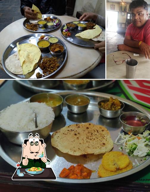 Food at Anandashram Bhojnalaya