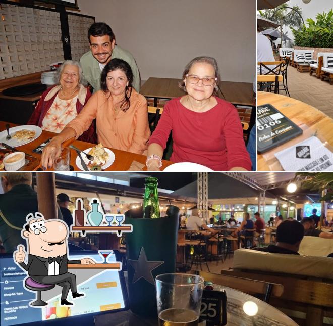 O interior do Garage Gastrobar
