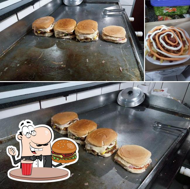 Consiga um hambúrguer no Papagaio Lanches