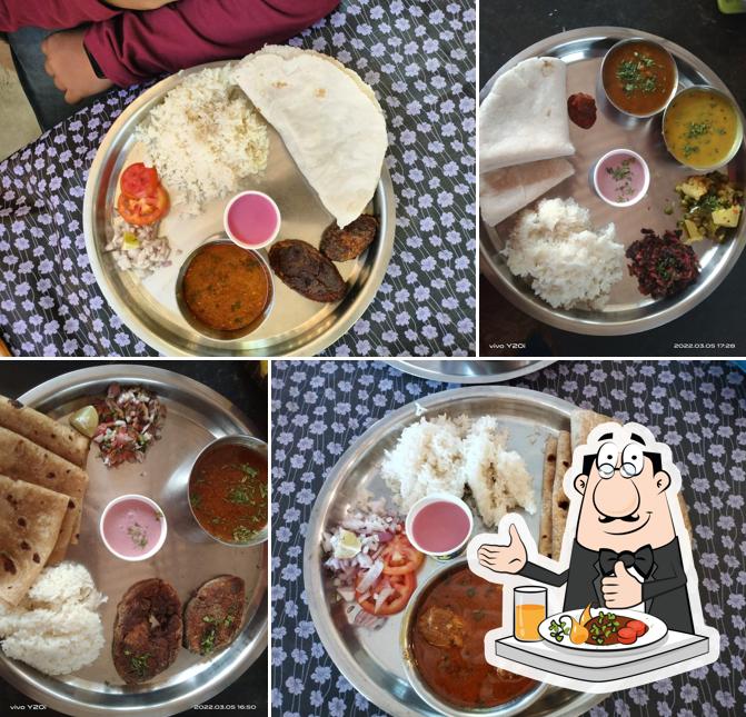 Food at Saloni Lunch Home