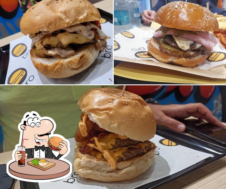 Ordina uno dei tipi di hamburger serviti a Bro - The Bros' Bun