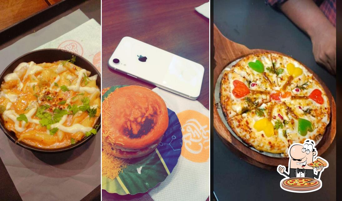 At HARBHOLE CAFE Jaysingpur, you can enjoy pizza