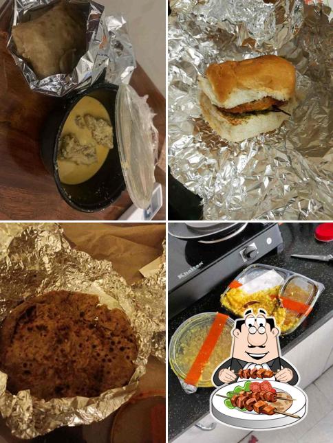 Meals at Gali Parathewali