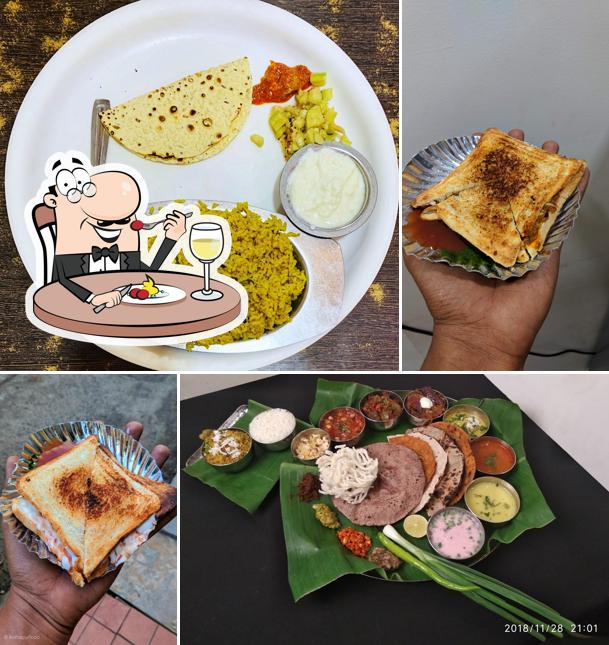 Meals at Mai Marathi Shri Mahalaxmi Mahila Gruh Udhayog