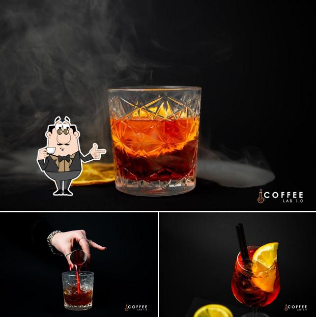 Goditi qualcosa da bere a Coffee lab 1.0