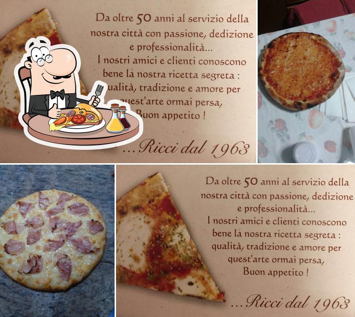Ordina tra le svariate varianti di pizza