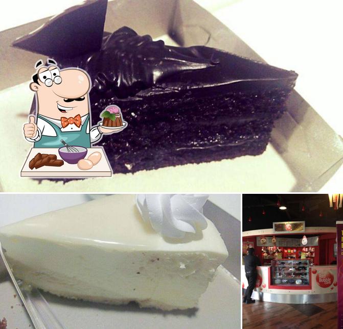 Red bubble cafe serves a number of desserts