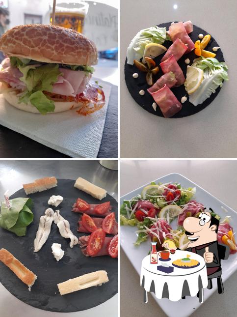 Piatto di formaggi al Platinvmcafè