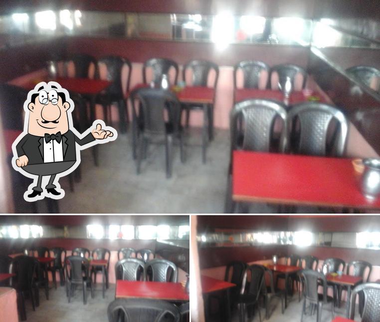 The interior of Jamuna Vaishnav Bhojanalay