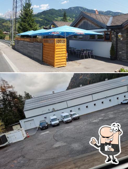 Guarda l'area esterna di Sporti Grüsch
